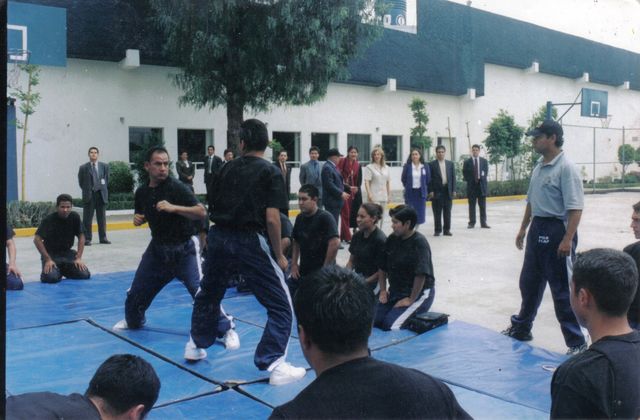 Demostracion del grupo a la subprocuradora PGR
